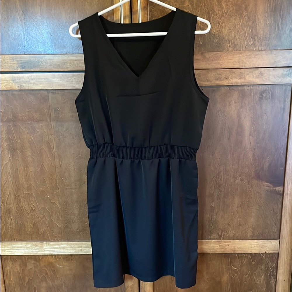 Black Sleeveless Dress